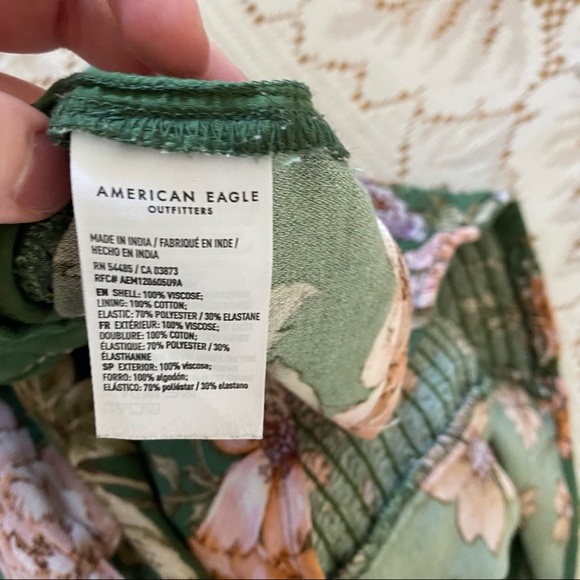 American Eagle • Sweetheart Neck Line Ruched Front smocked low back blouse - Picture 13 of 13